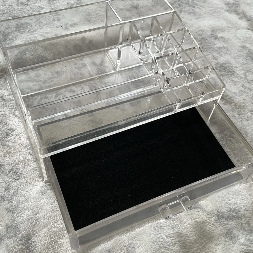 Acrylic makeup organizer